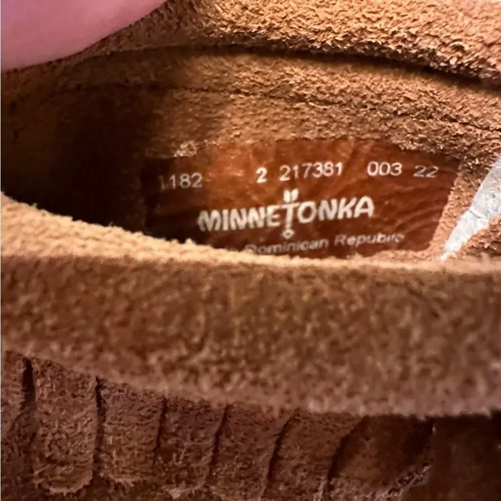 Minnetonka Toddler Size 2 Brown Suede Ankle High Moccasins